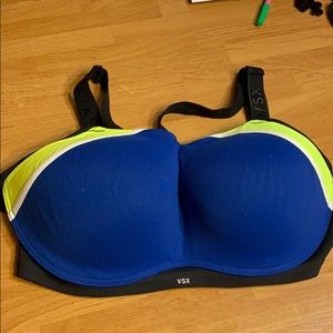 Brand new VS sport bra 38DD